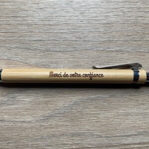 Stylo en bois personnalisé avec gravure fine