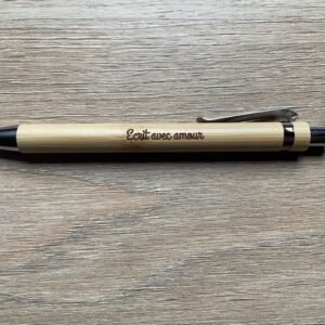 Stylo en bois personnalisé avec gravure fine