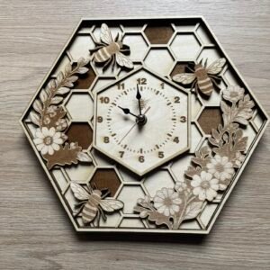 Horloge murale hexagonale en bois gravé motif alvéoles abeille fait main France